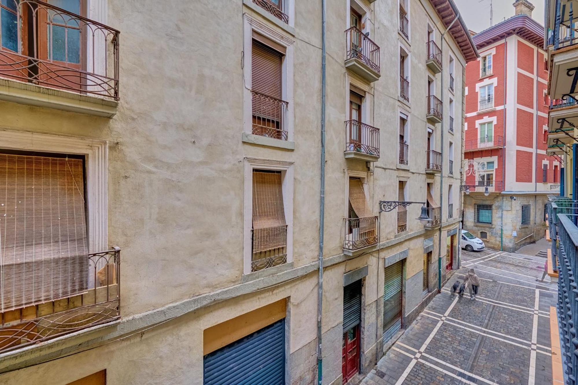 Bajada De Javier Apartamento Pamplona Exterior foto